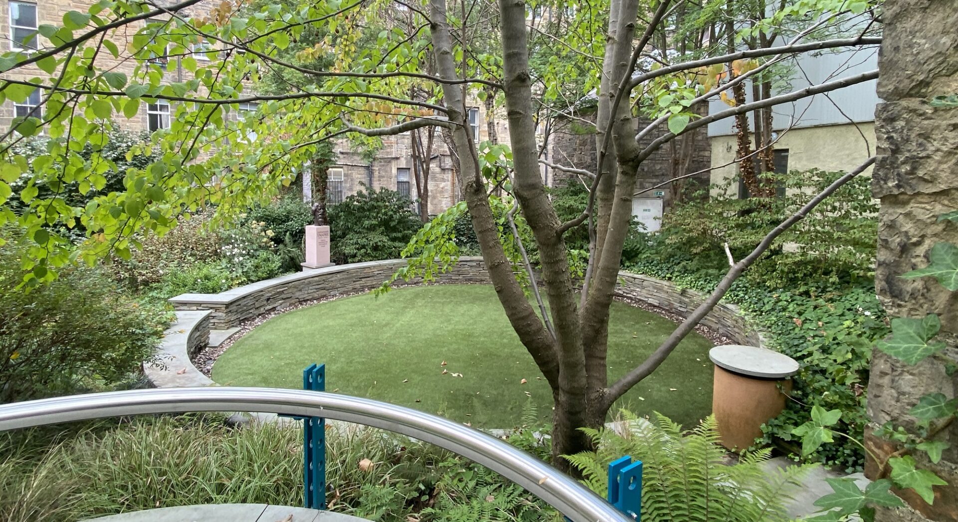 Entrance to Sandeman House Garden