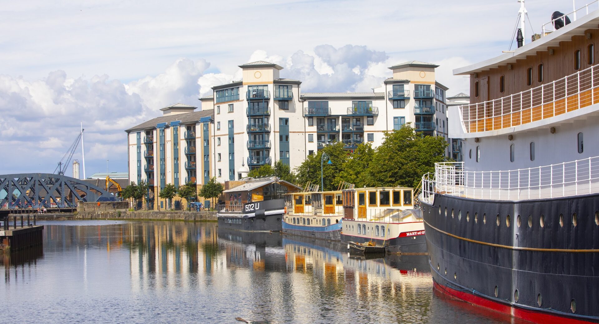 Water of Leith, Barges and Boats